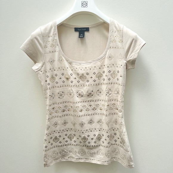 White House Black Market | Design Tee - Picture 1 of 6